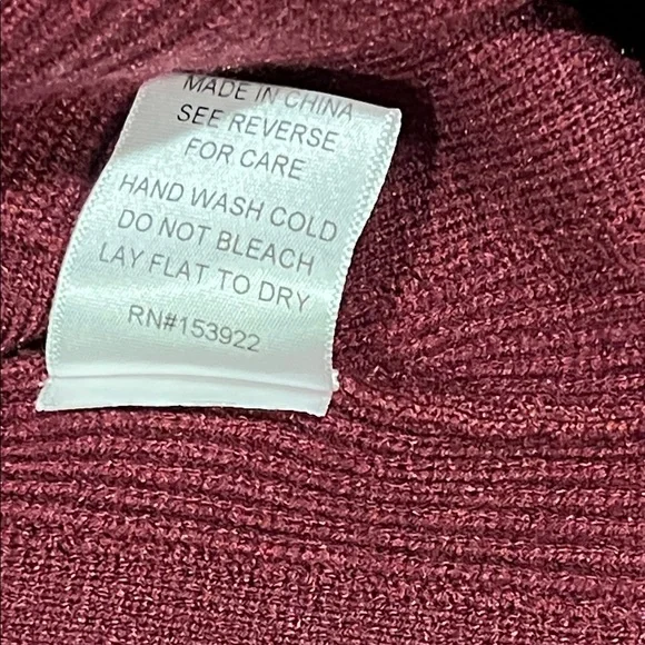 Chic Burgundy Sleeveless Sweater and Pant Set - Picture 7 of 13